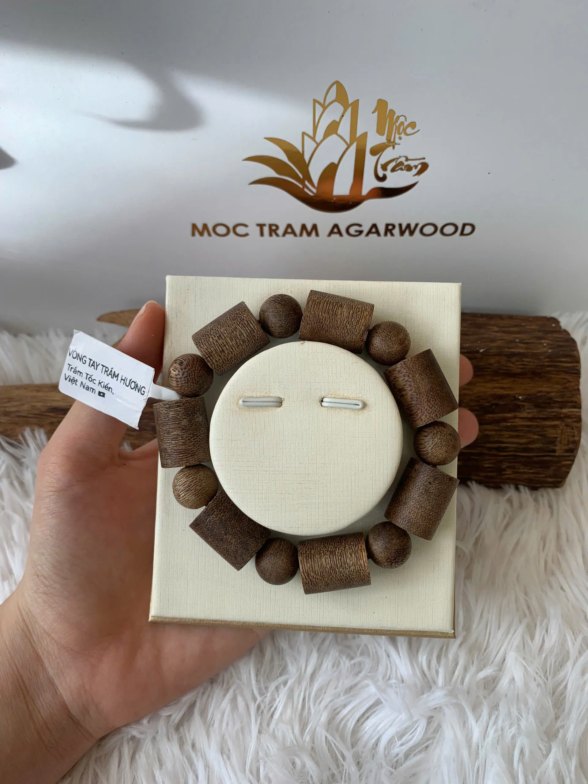 Natural Vietnamese Agarwood Bracelet – Bamboo Beads with Pearl Bead Design (Kien Oud)